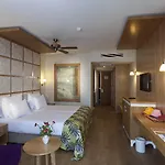 Hotel Defne Defnem 5*